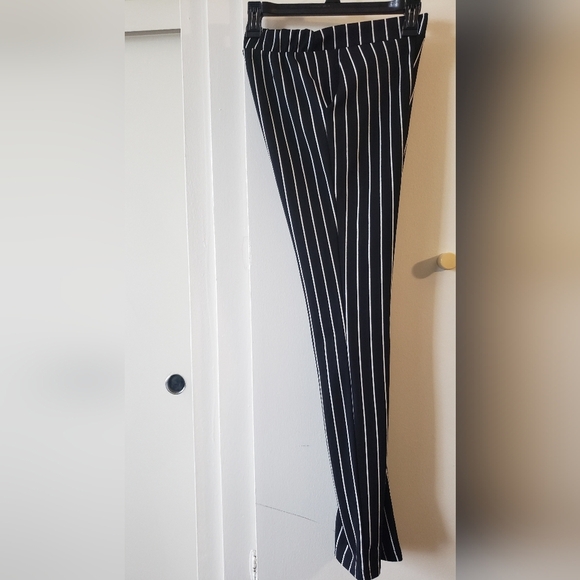 *3/$20 Black White Pinstripe Skinny Leg Dress Pants - Picture 3 of 4